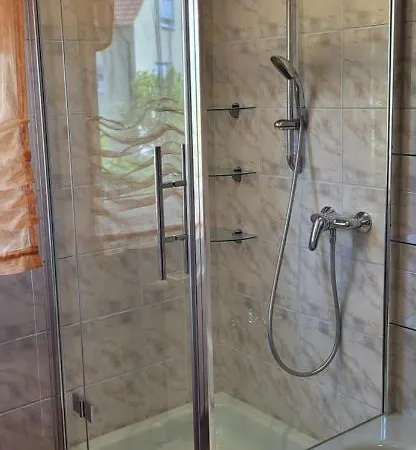 Apartment Attraktive 3 In Ruhiger Lage *