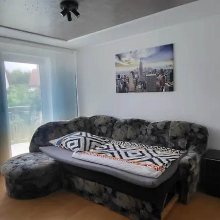Apartment Attraktive 3 In Ruhiger Lage