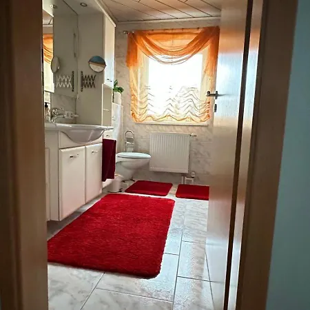 Attraktive 3 In Ruhiger Lage Apartment *